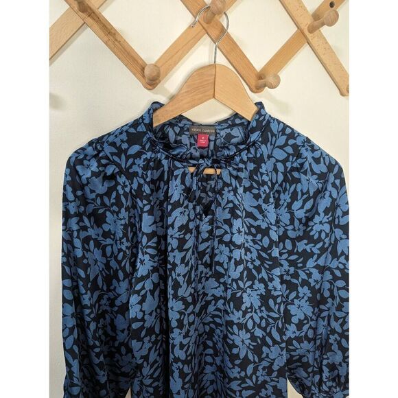 Vince Camuto Split Neck Blue Floral 3/4 Sleeve Blouse - Size XS - Picture 3 of 7